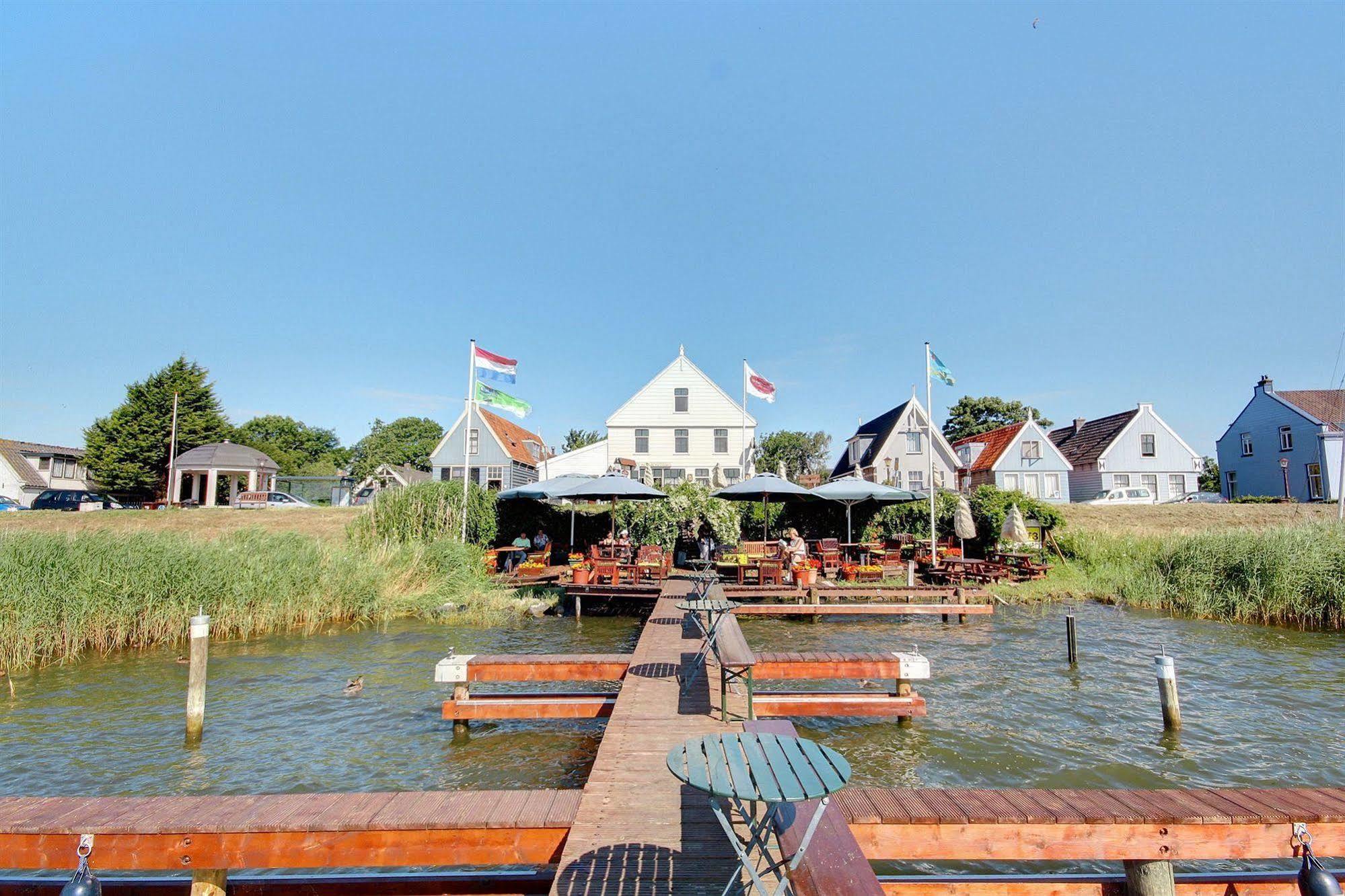 Amsterdam Village Hotel Exterior photo